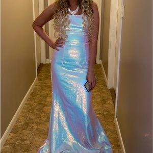 prom dress for sale! size 6(altered a little but can be taken out)